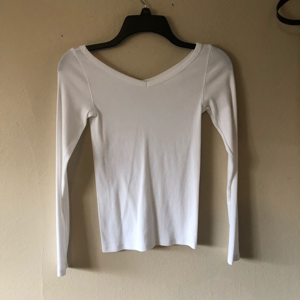 Everlane V-Neck Long Sleeve